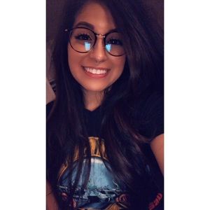 Meet your Posher, June